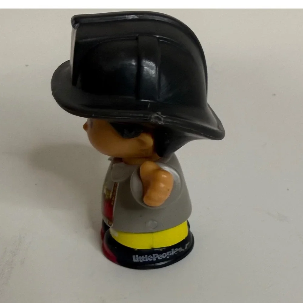 Fisher-Price Little People Firefighter Figure Grey Uniform FMN98 Mattel 2016‎
